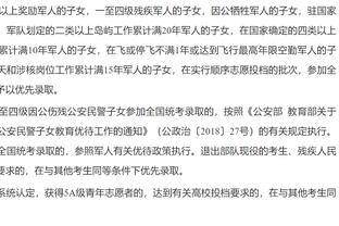 畅快！血帽保罗&接哈登妙传空接暴扣 威少半场5中3得7分2板1帽